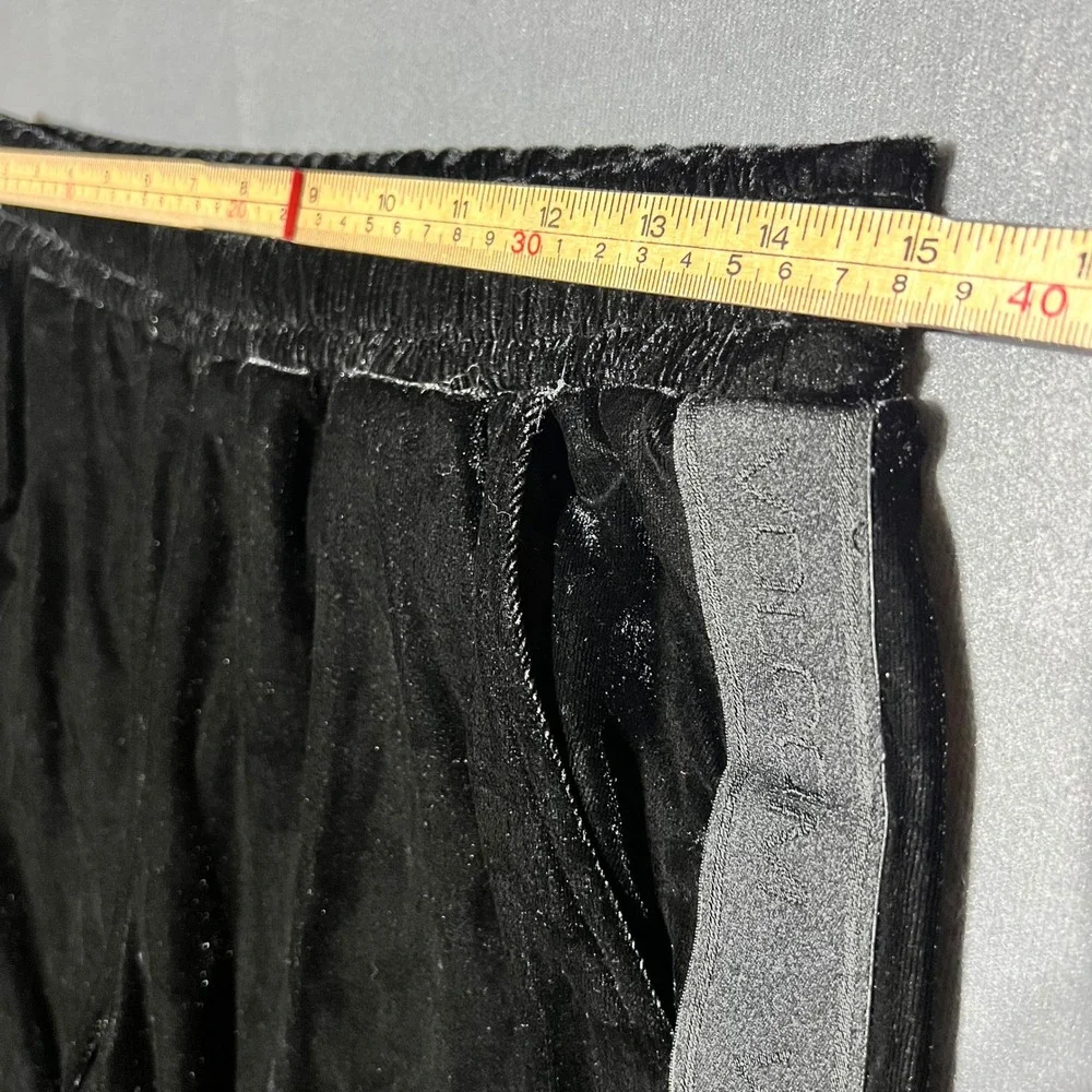 Volcom Mens Black Velvet Track Pants Grey Side Stripe Ankle Zip Small B1141703